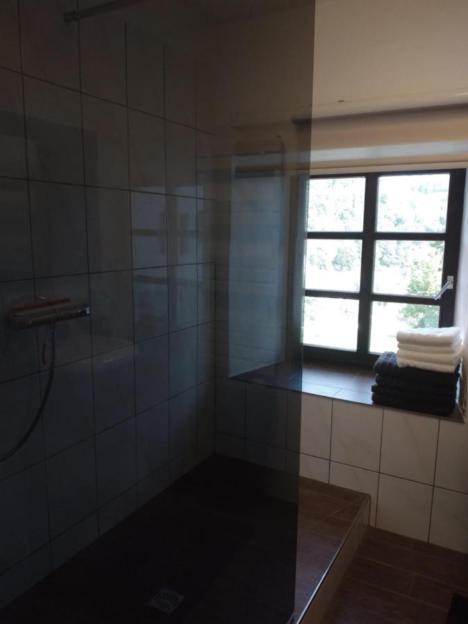 Burgapartment Felsenhaeuschen Моншау Екстериор снимка